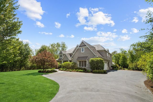 28 Aberdeen Court, Bannockburn, IL 60015