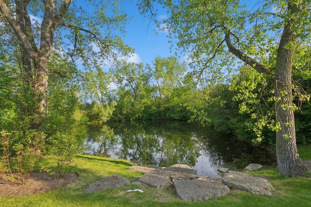 28 Aberdeen Court, Bannockburn, IL 60015