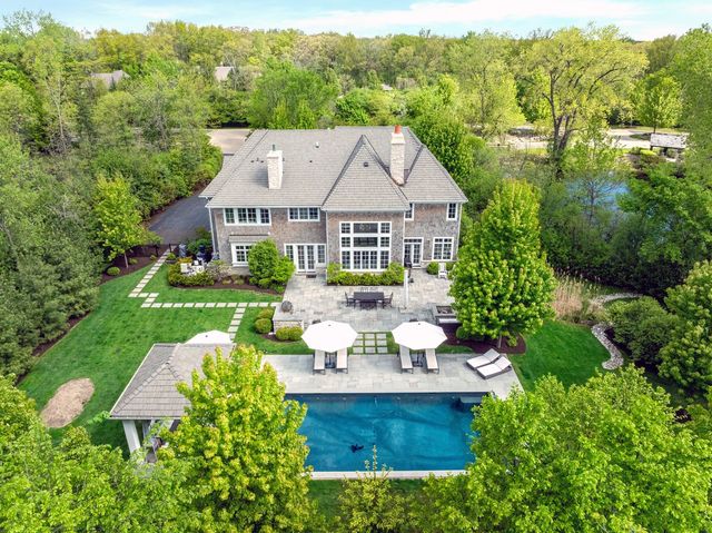 28 Aberdeen Court, Bannockburn, IL 60015