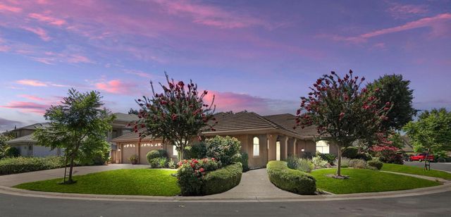 3865 Gleneagles Dr, Stockton, CA 95219