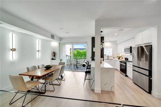 1020 Hilldale, West Hollywood, CA 90069