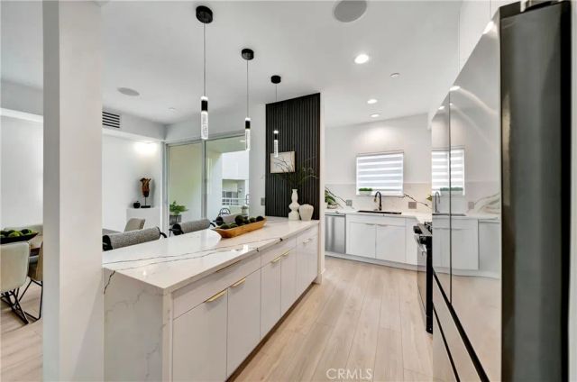 1020 Hilldale, West Hollywood, CA 90069