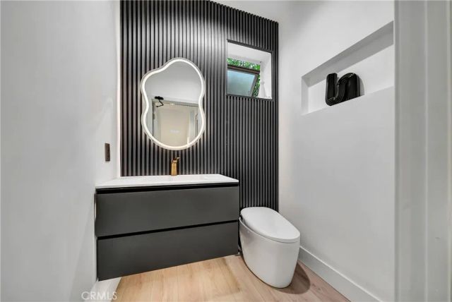 1020 Hilldale, West Hollywood, CA 90069