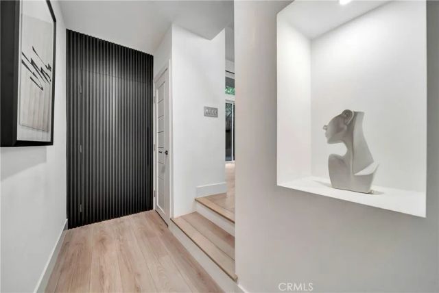 1020 Hilldale, West Hollywood, CA 90069