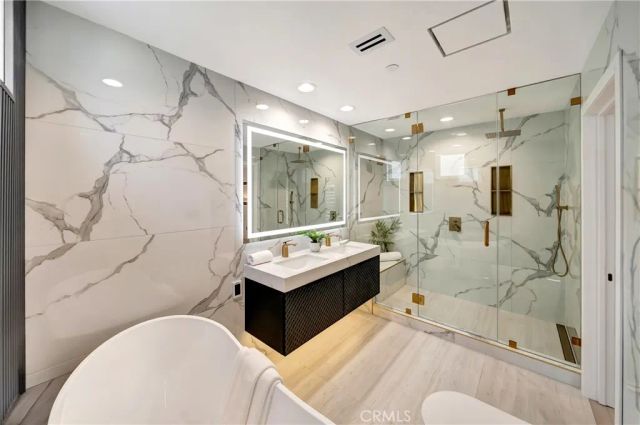 1020 Hilldale, West Hollywood, CA 90069