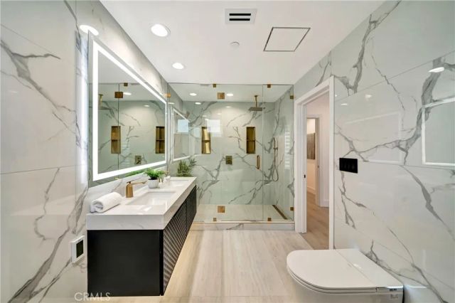 1020 Hilldale, West Hollywood, CA 90069