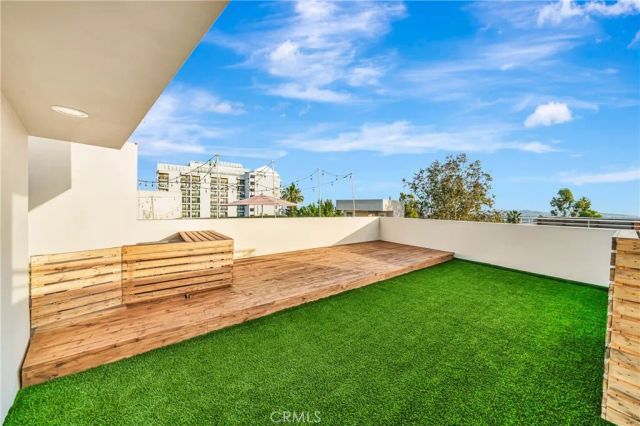 1020 Hilldale, West Hollywood, CA 90069