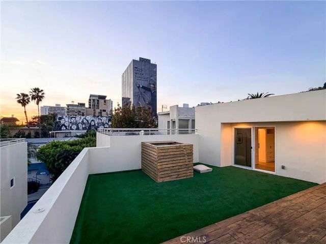 1020 Hilldale, West Hollywood, CA 90069
