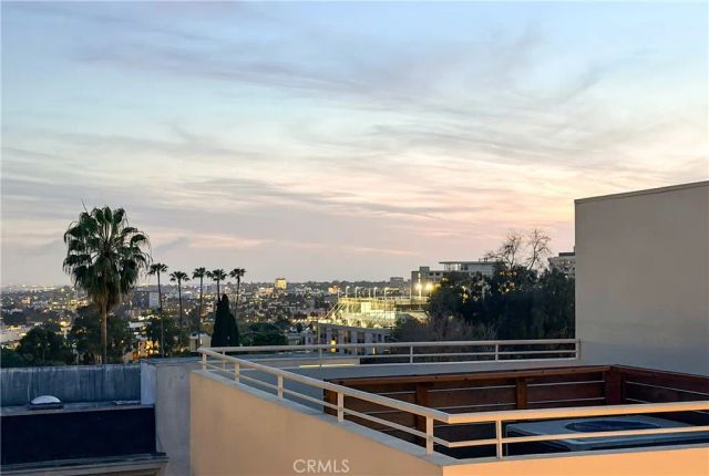 1020 Hilldale, West Hollywood, CA 90069