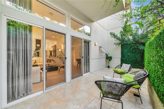 1020 Hilldale, West Hollywood, CA 90069