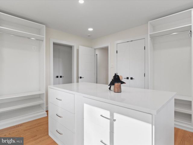 8355 ALVORD ST, Mclean, VA 22102