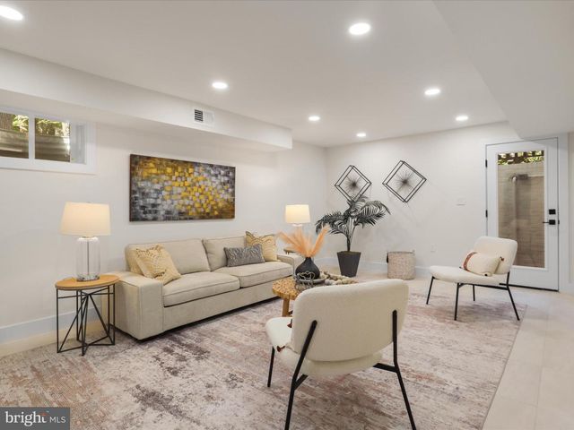 8355 ALVORD ST, Mclean, VA 22102