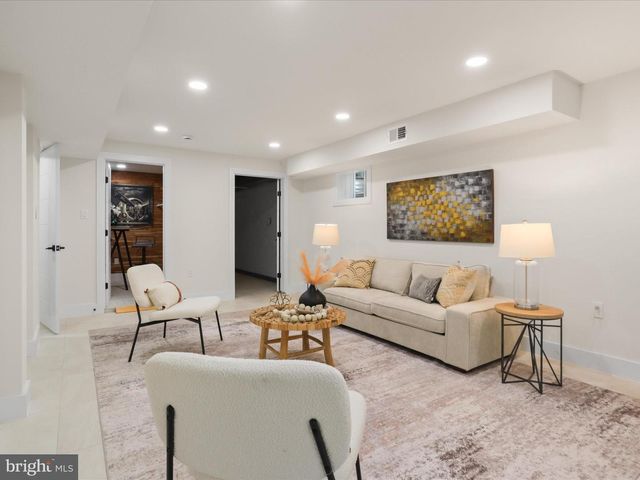 8355 ALVORD ST, Mclean, VA 22102