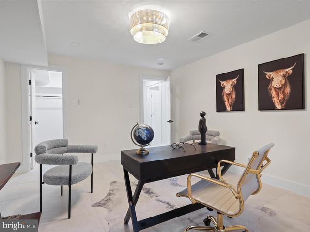 8355 ALVORD ST, Mclean, VA 22102