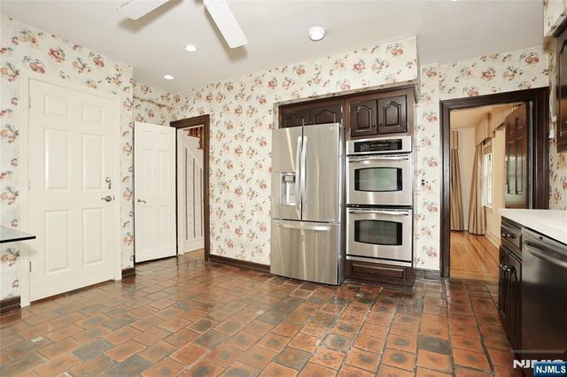 153 Glenwood Avenue, Leonia, NJ 07605