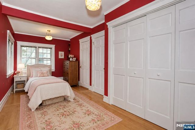153 Glenwood Avenue, Leonia, NJ 07605