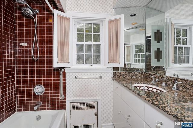 153 Glenwood Avenue, Leonia, NJ 07605
