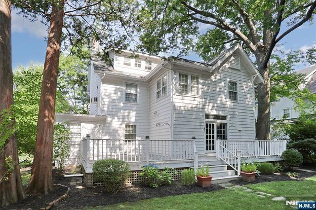 153 Glenwood Avenue, Leonia, NJ 07605