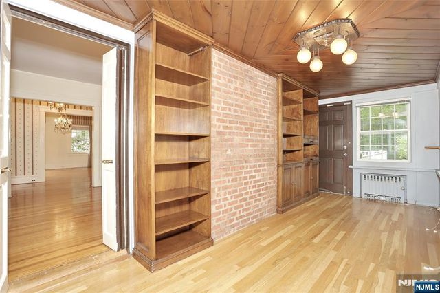 153 Glenwood Avenue, Leonia, NJ 07605