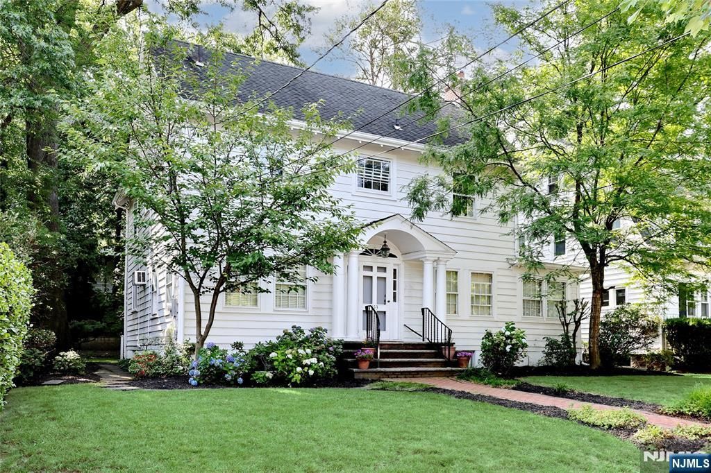 153 Glenwood Avenue, Leonia, NJ 07605
