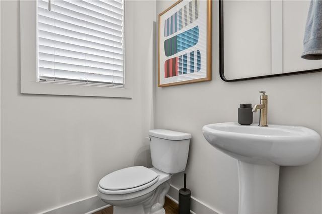 1291 Longreen NW Terrace 7, Atlanta, GA 30318