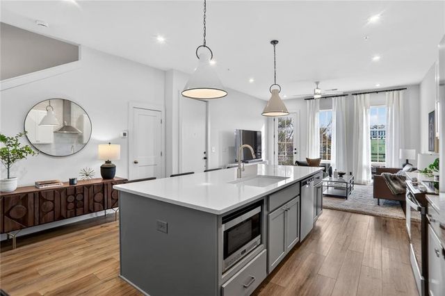 1291 Longreen NW Terrace 7, Atlanta, GA 30318