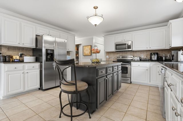 21351 Bunker Drive, Macomb Twp, MI 48042
