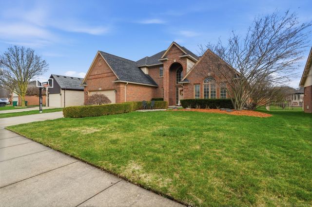 21351 Bunker Drive, Macomb Twp, MI 48042