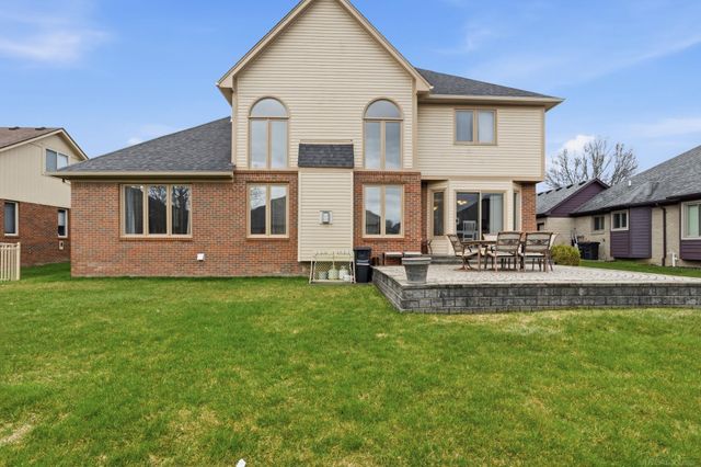 21351 Bunker Drive, Macomb Twp, MI 48042