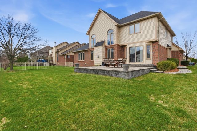 21351 Bunker Drive, Macomb Twp, MI 48042
