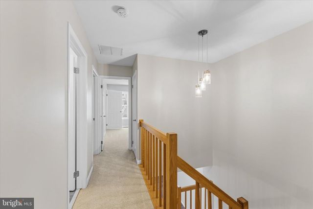 1431 NEWPORT SPRINGS CT, Reston, VA 20194