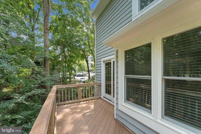 1431 NEWPORT SPRINGS CT, Reston, VA 20194