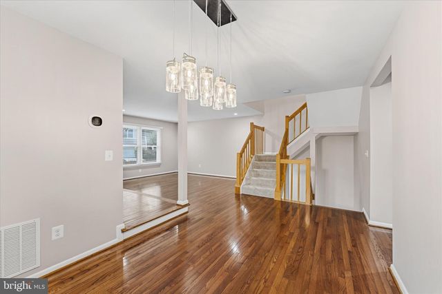 1431 NEWPORT SPRINGS CT, Reston, VA 20194