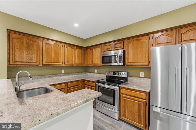 1431 NEWPORT SPRINGS CT, Reston, VA 20194