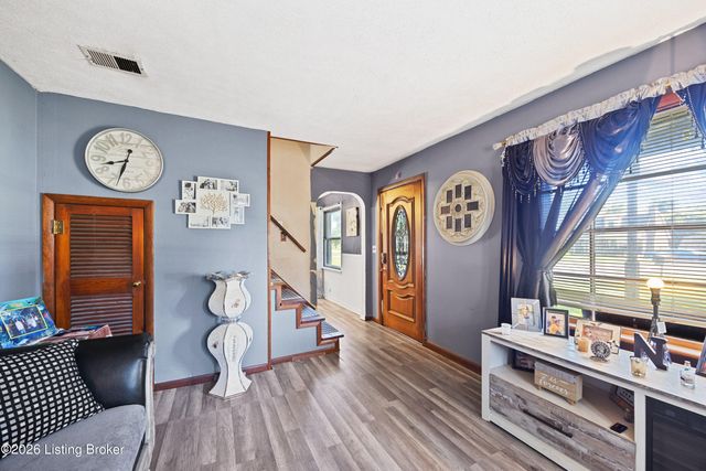 3774 E Blue Lick Rd, Louisville, KY 40229