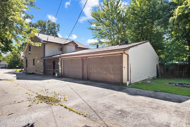 3774 E Blue Lick Rd, Louisville, KY 40229