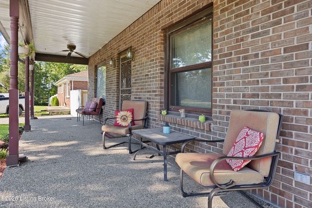 3774 E Blue Lick Rd, Louisville, KY 40229