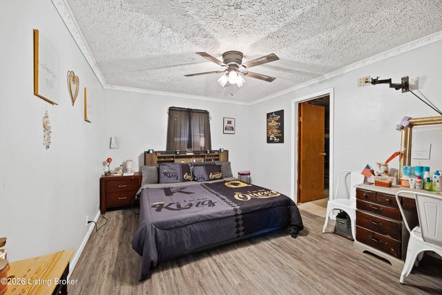 3774 E Blue Lick Rd, Louisville, KY 40229