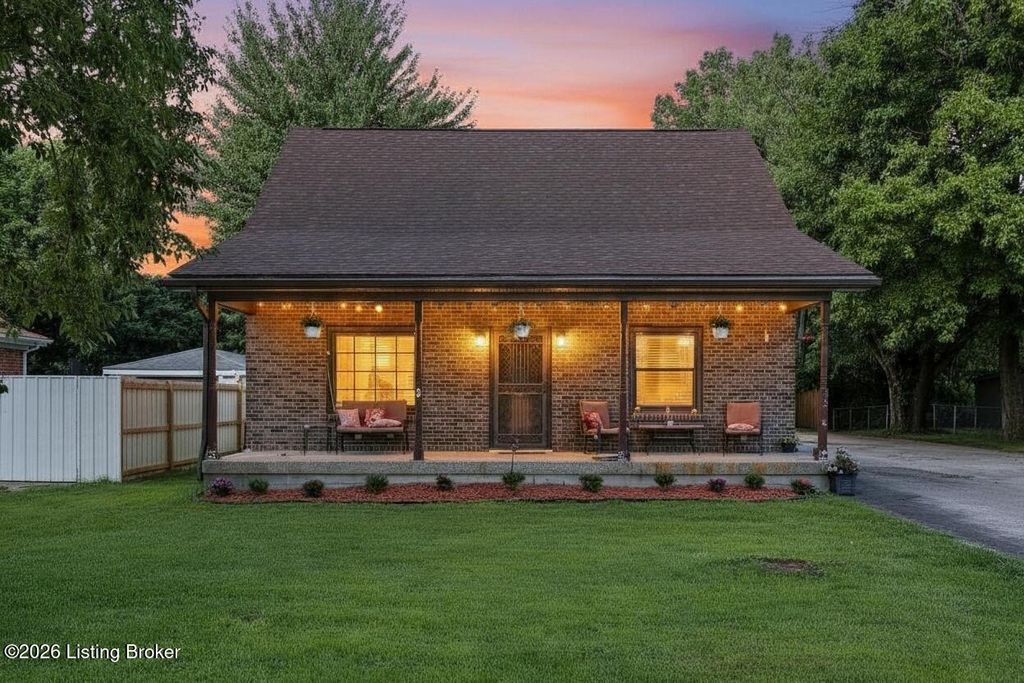 3774 E Blue Lick Rd, Louisville, KY 40229