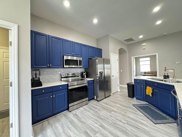 10868 Standing Stone Drive, Wimauma, FL 33598