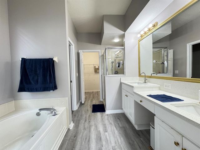 10868 Standing Stone Drive, Wimauma, FL 33598