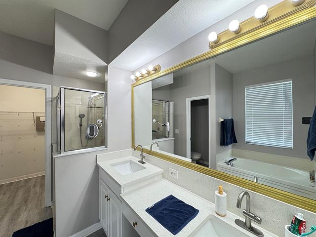10868 Standing Stone Drive, Wimauma, FL 33598