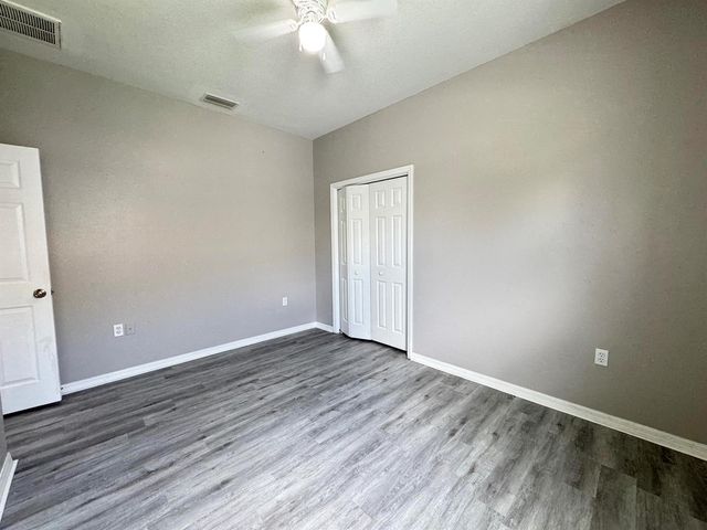 10868 Standing Stone Drive, Wimauma, FL 33598