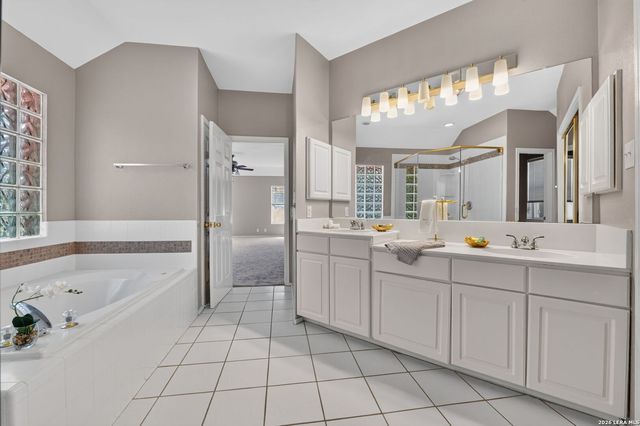 19208 TIERRA CV, San Antonio, TX 78258
