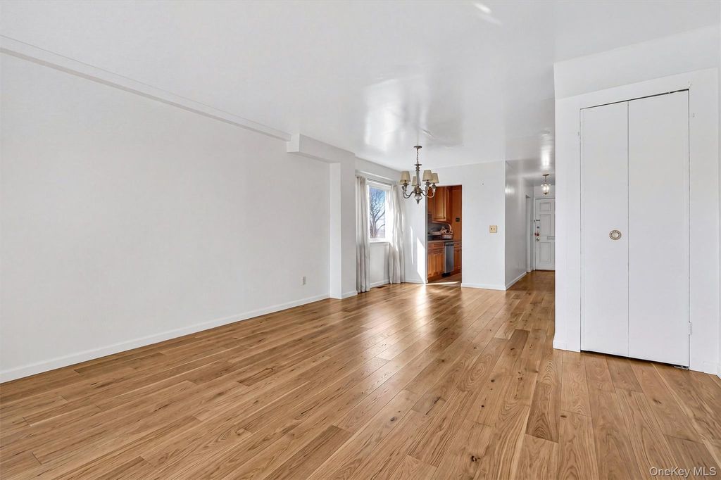 150 Glenwood Avenue F5, Yonkers, NY 10703 — photo 3