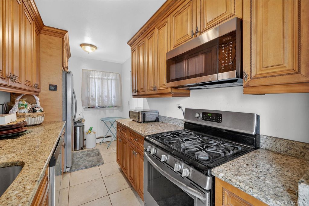 150 Glenwood Avenue F5, Yonkers, NY 10703 — photo 5