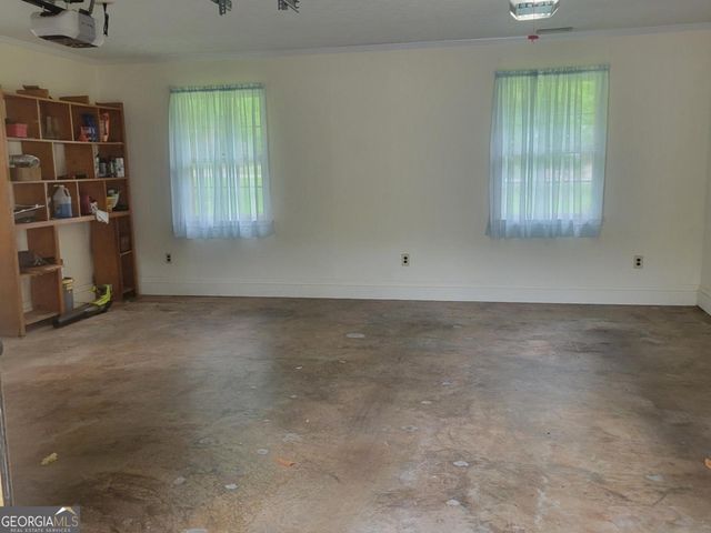 146 Cascade Circle, Lagrange, GA 30241