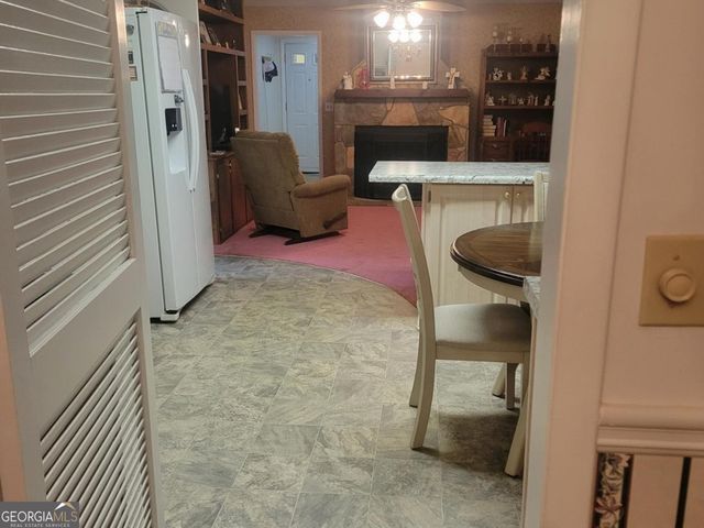 146 Cascade Circle, Lagrange, GA 30241