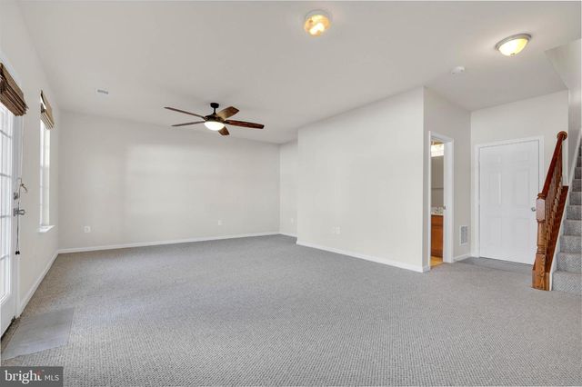 6 LAMPLIGHTER LN, Stafford, VA 22554