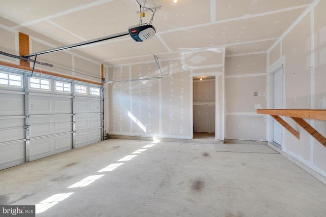 6 LAMPLIGHTER LN, Stafford, VA 22554